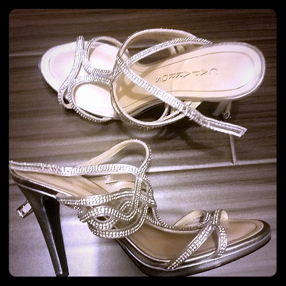 Caparros Size 8 womens Strappy Shoe